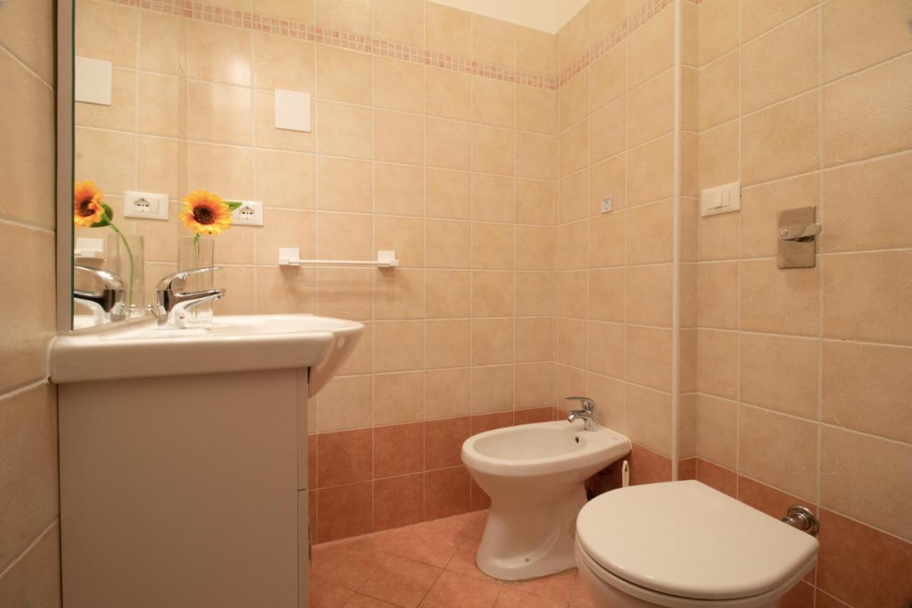 Sunflower Apartment Rapallo Bagian luar foto
